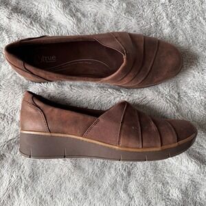 Baretraps Be True Gisela Wedge Loafers Brown Faux Suede Comfort Womens 11 Work